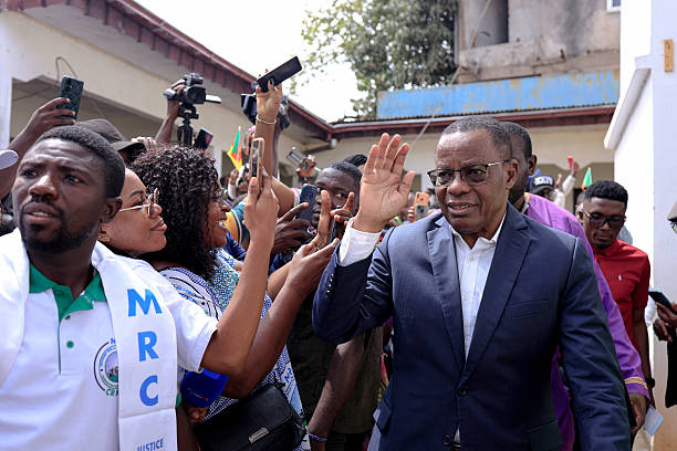 Alors que le MRC est la cible de critiques depuis le rejet de la candidature de Maurice Kamto, la militante pro-changement Titi Odeal a pris la parole pour défendre le parti.